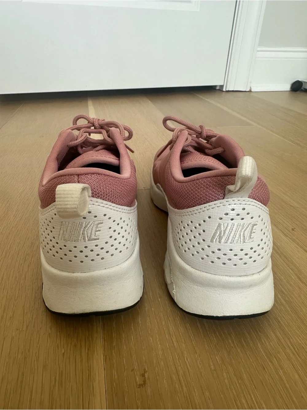 Nike The Air Max Thea Mauve Pink White Womens Size 7 Sneaker Tennis Shoes Gym